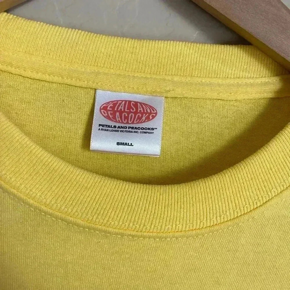 Petals &‎ Peacocks Long Sleeve T-shirt Yellow Size Small - Picture 2 of 13